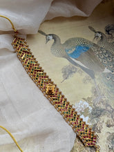 Load image into Gallery viewer, Vintage style statement choker
