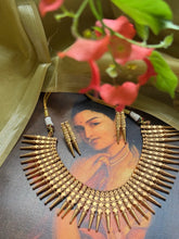 Load image into Gallery viewer, Statement vintage style necklace set
