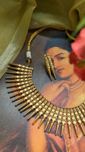 Load image into Gallery viewer, Statement vintage style necklace set
