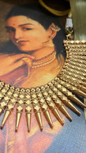 Load image into Gallery viewer, Statement vintage style necklace set
