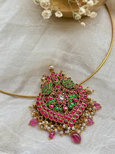 Load image into Gallery viewer, Vintage statement pendant hasli
