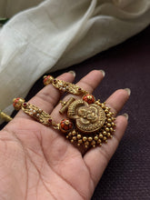 Load image into Gallery viewer, Vintage style coral nagaru necklace
