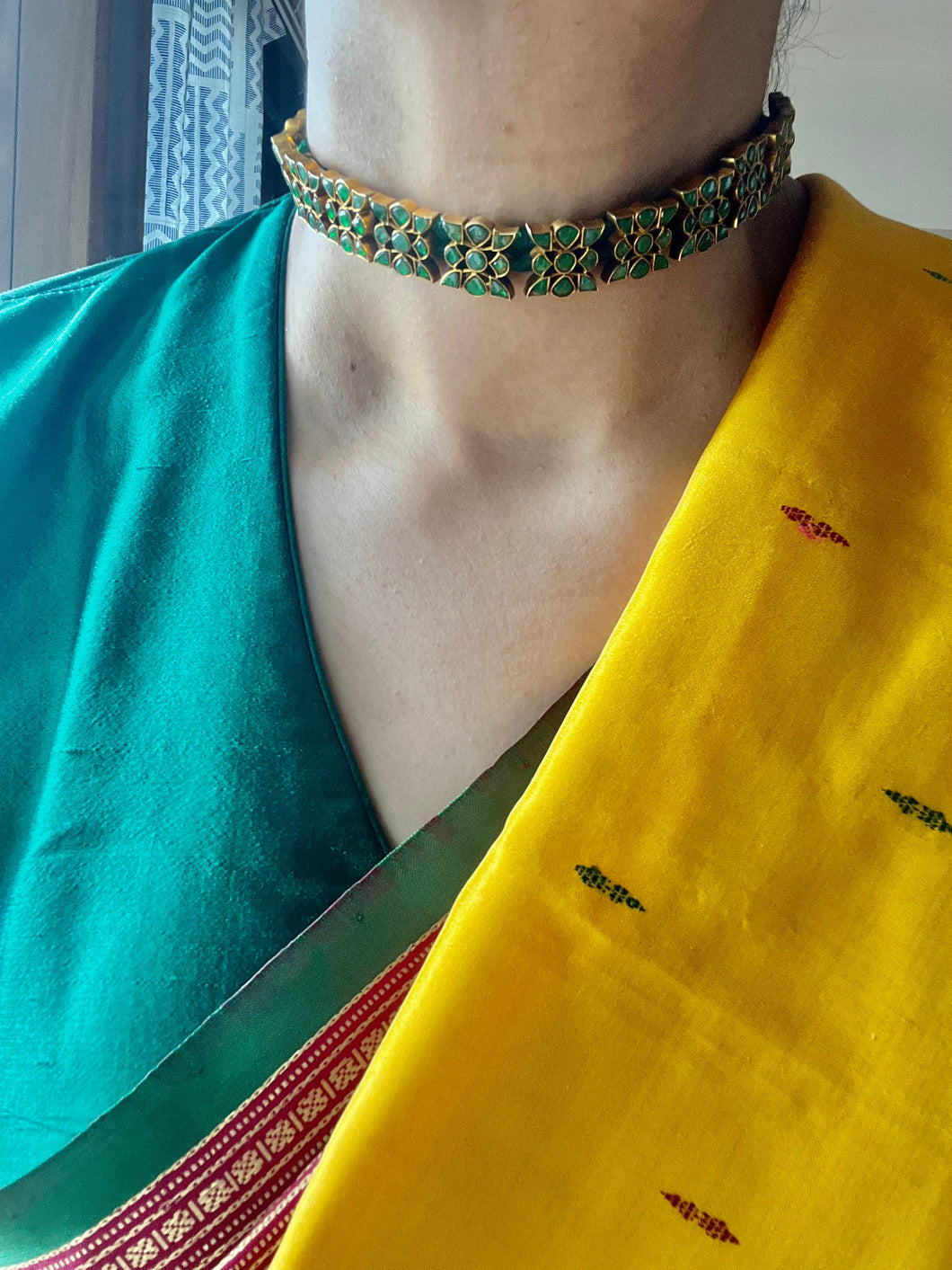 Emerald choker necklace
