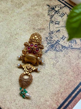 Load image into Gallery viewer, Statement vintage style hasli necklace
