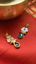 Load image into Gallery viewer, Kundan work (925 silver) earrings in gold polish

