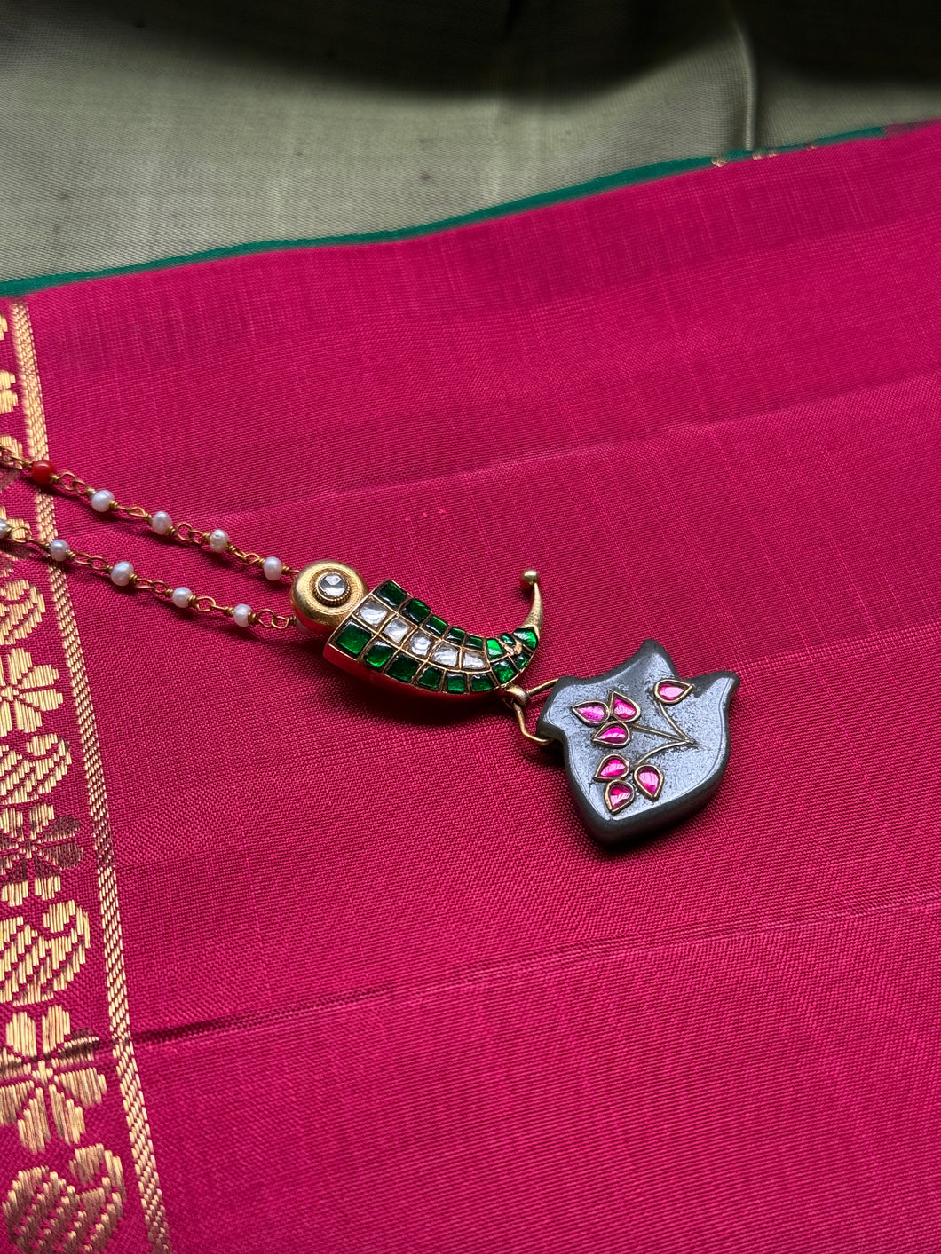 Statement inlay work aventurine pendant necklace