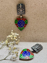 Load image into Gallery viewer, Meenakari Ganesha earrings

