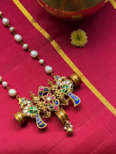 Load image into Gallery viewer, Statement vintage style kundan necklace
