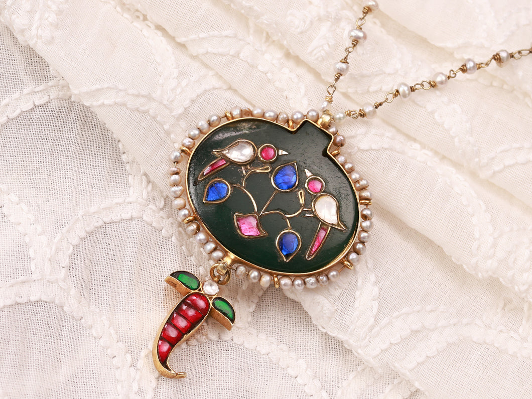 Statement inlay work aventurine pendant with pearl necklace