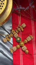 Load image into Gallery viewer, Vintage statement pendant hasli
