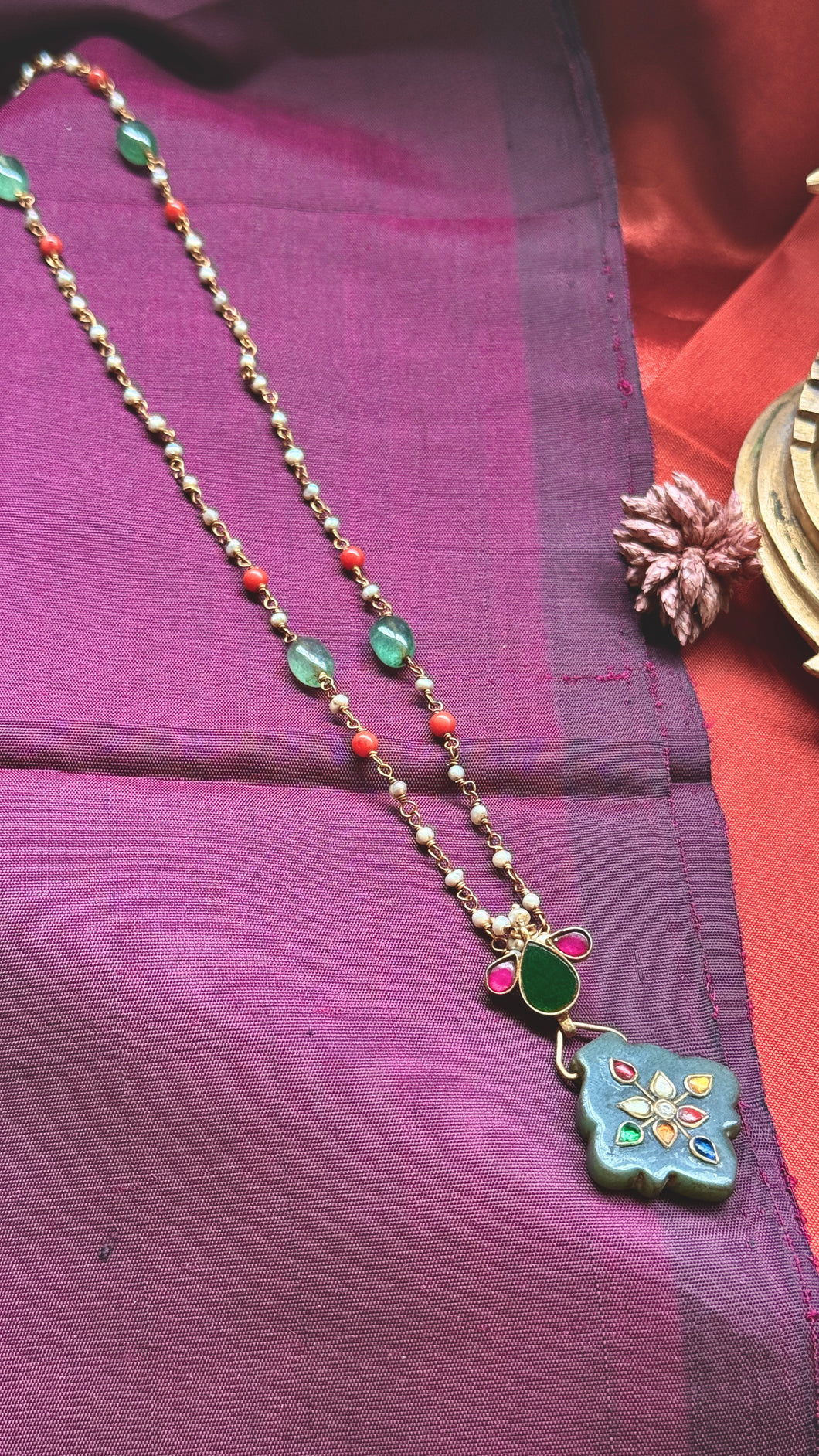 Statement inlay work aventurine pendant necklace