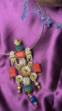 Load image into Gallery viewer, Vintage coral hasli with detachable pendant(made to order)
