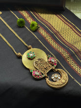 Load image into Gallery viewer, Statement vintage 925gold polish pendant with chain

