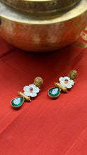 Load image into Gallery viewer, Kundan work (925 silver) earrings in gold polish
