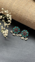 Load image into Gallery viewer, Turquoise earrings
