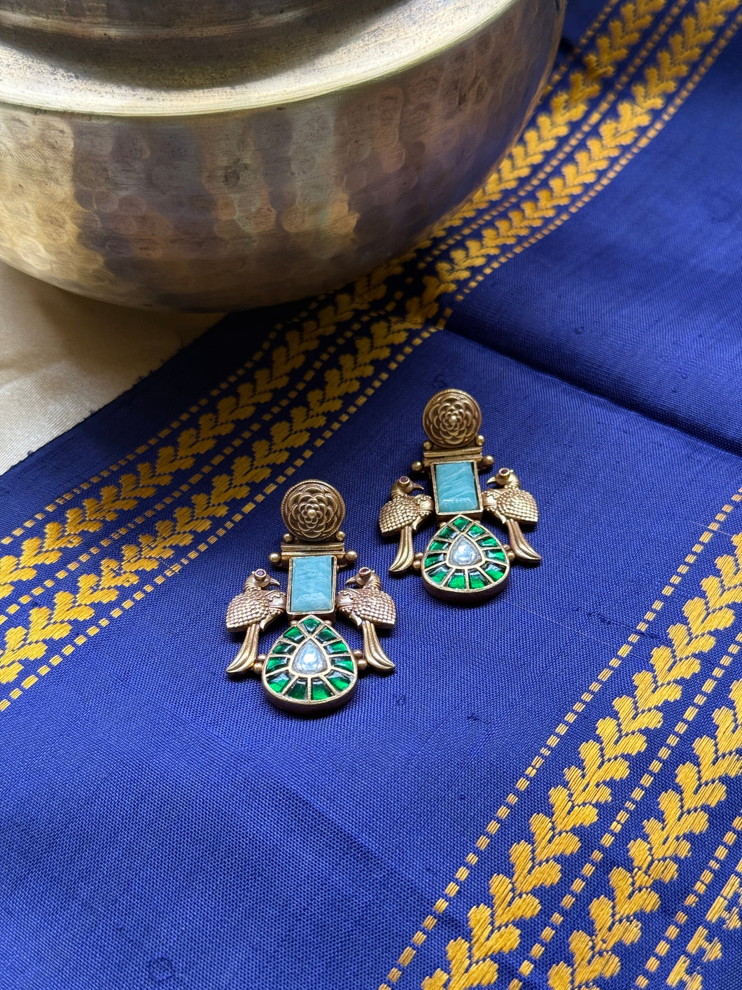 Kundan (925 silver) earrings in gold polish