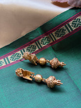 Load image into Gallery viewer, Vintage inspired (925 silver) earrings in gold polish
