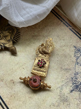 Load image into Gallery viewer, Statement vintage style hasli necklace
