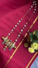 Load image into Gallery viewer, Statement vintage style kundan necklace
